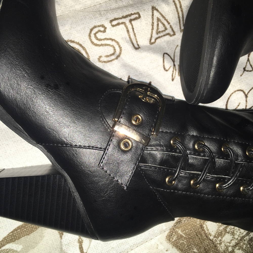 Boots - Picture 2 of 3